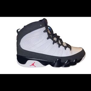Air Jordan 9 Retro